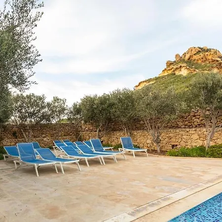 Dreams Of Holiday. With Pool Lejlighed